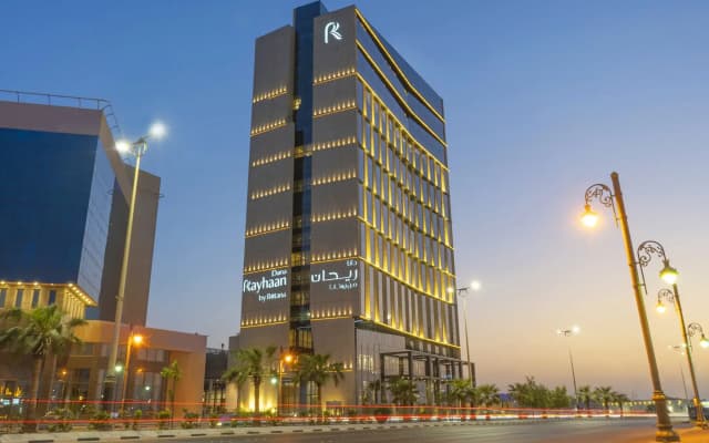 Отель Rotana Corniche