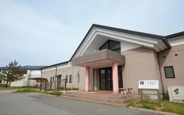 Hotel Familio Sado Aikawa