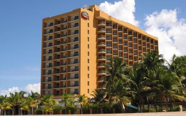 Courtyard by Marriott Isla Verde Beach Resort