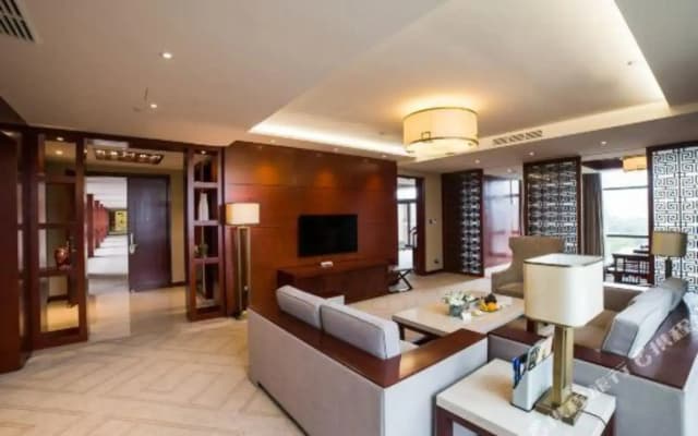 Jing Cheng Earthsea SPA Holiday Center - Ruili