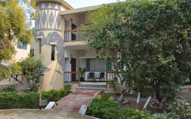 Aacorn Hideaway Resort & Spa