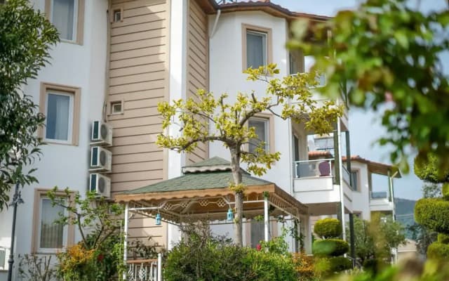 Aloria Garden Hotel