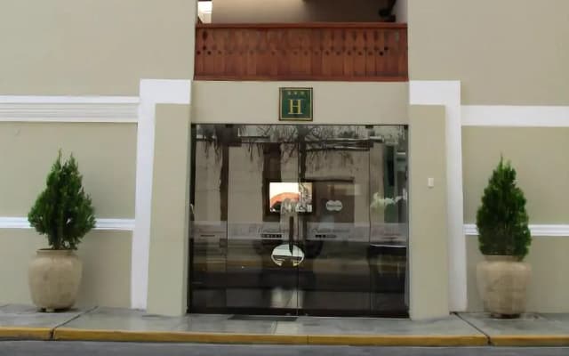 Hotel El Huacachinero - Hotel Familiar