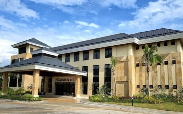 Henann Resort Alona Beach