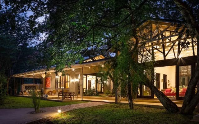 Mbano Manor Hotel Victoria Falls