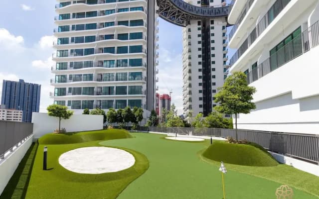 Datum Jelatek Sky Residence KLCC, Five Senses