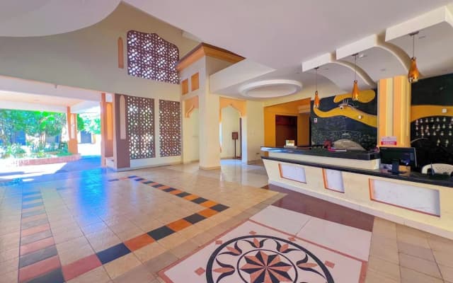 Sea Breeze Beachfront Apartments