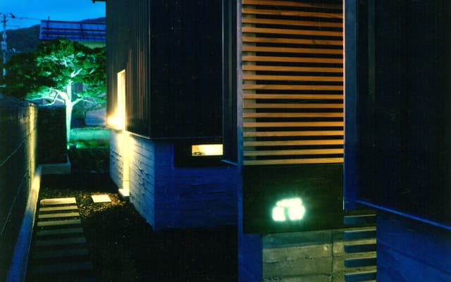 OTARU RETREAT by Onko Chishin