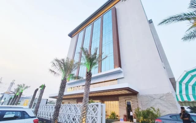Mariton Hotel