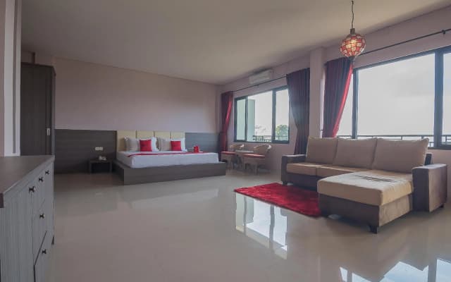 RedDoorz Premium @ Fafa Hills Resort Puncak