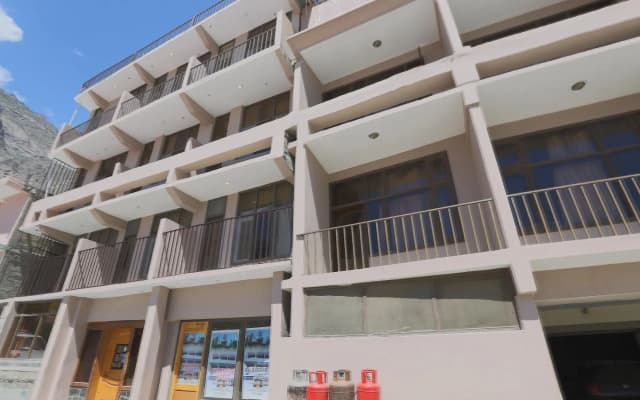 Al Barakaat Hotel