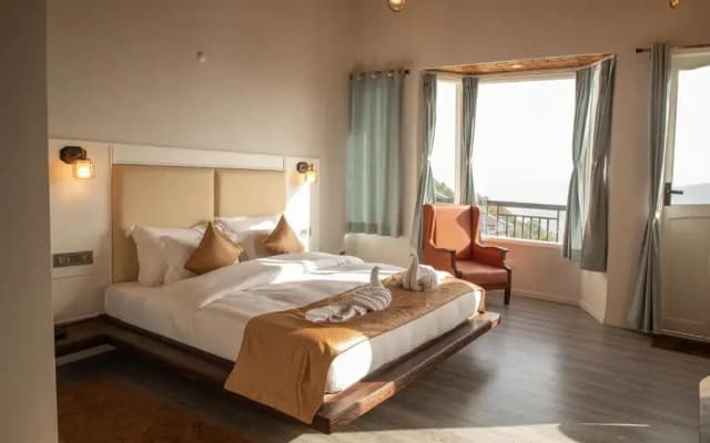 Spellmount - Himalayan View Infinity Pool Resort In Kausani