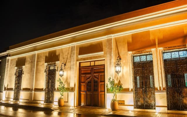 Adoro Hotel Boutique