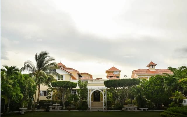 Eden Gardens Wellness Resort & Spa