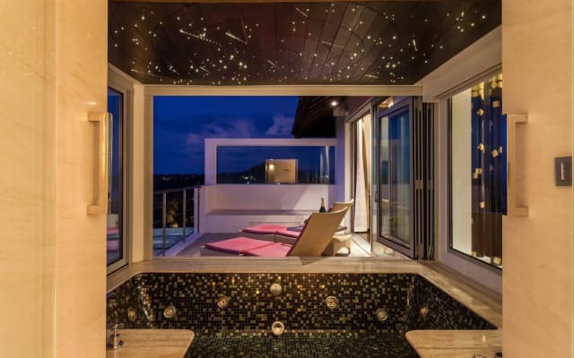 Bluesiam Villa