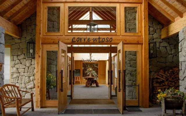 Correntoso Lake & River Hotel