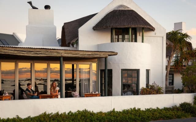 Abalone Hotel & Villas