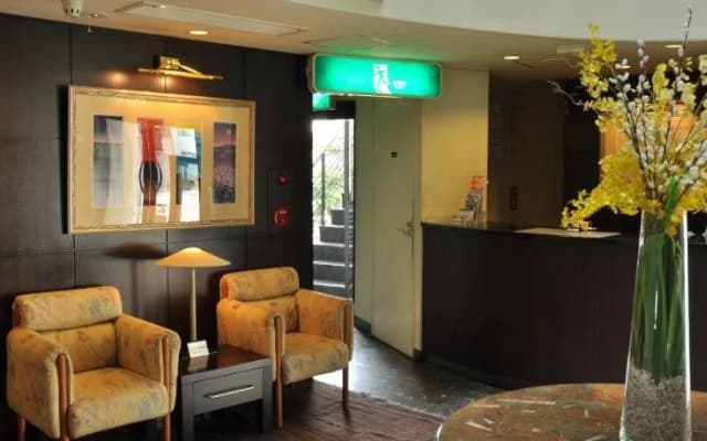 Hotel West