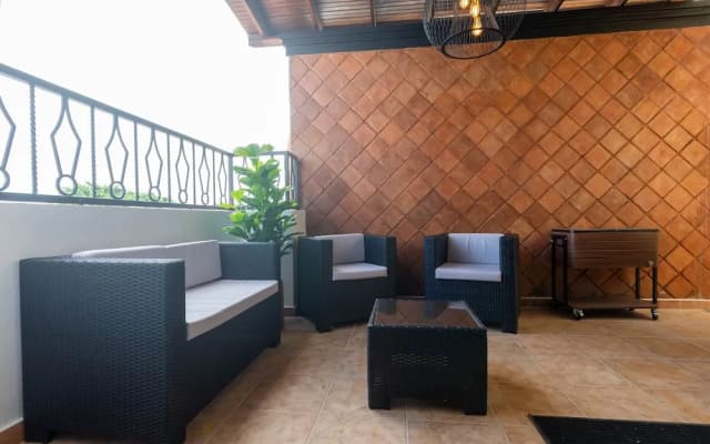 Unique & Spacious 2bdrs Luxury Condo