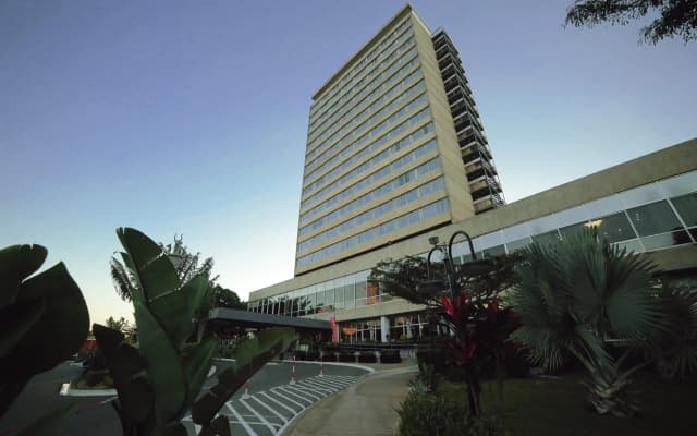 Carlton Hotel