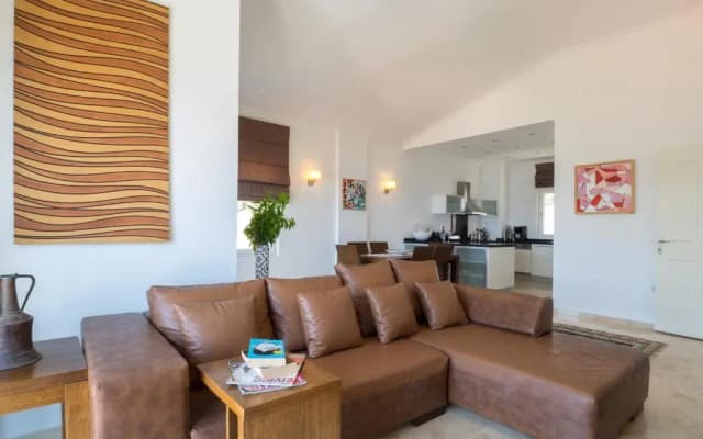 Hideaway Penthouse Apartment