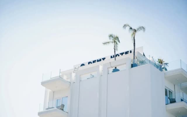 Demi Hotel