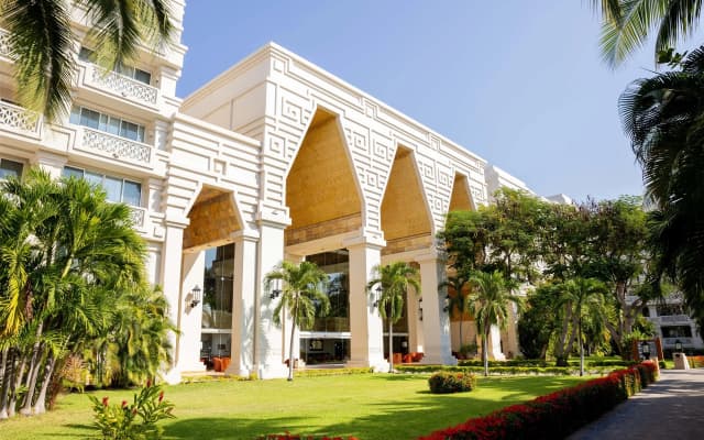 Отель Barceló Karmina All Inclusive