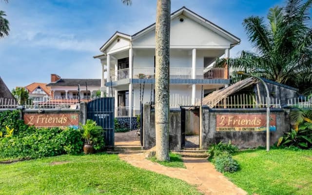 2 Friends Beach Hotel