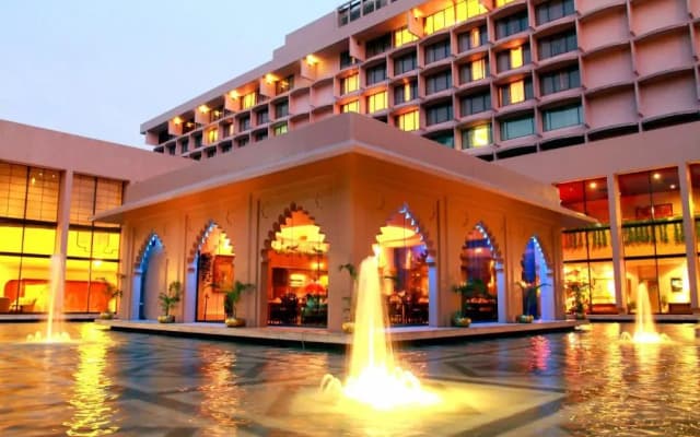 Отель Pan Pacific Sonargaon