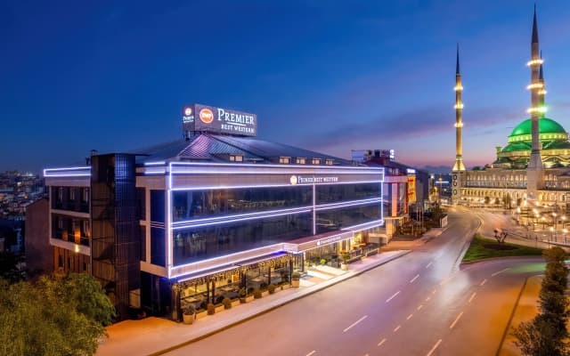 Отель Best Western Premier Hidden Hills