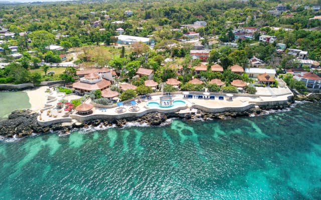 Ocean Cliff Hotel
