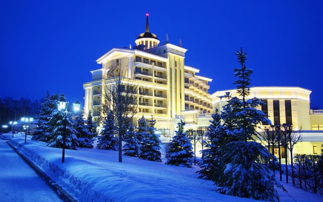 Отель M’Istra’L Hotel & SPA